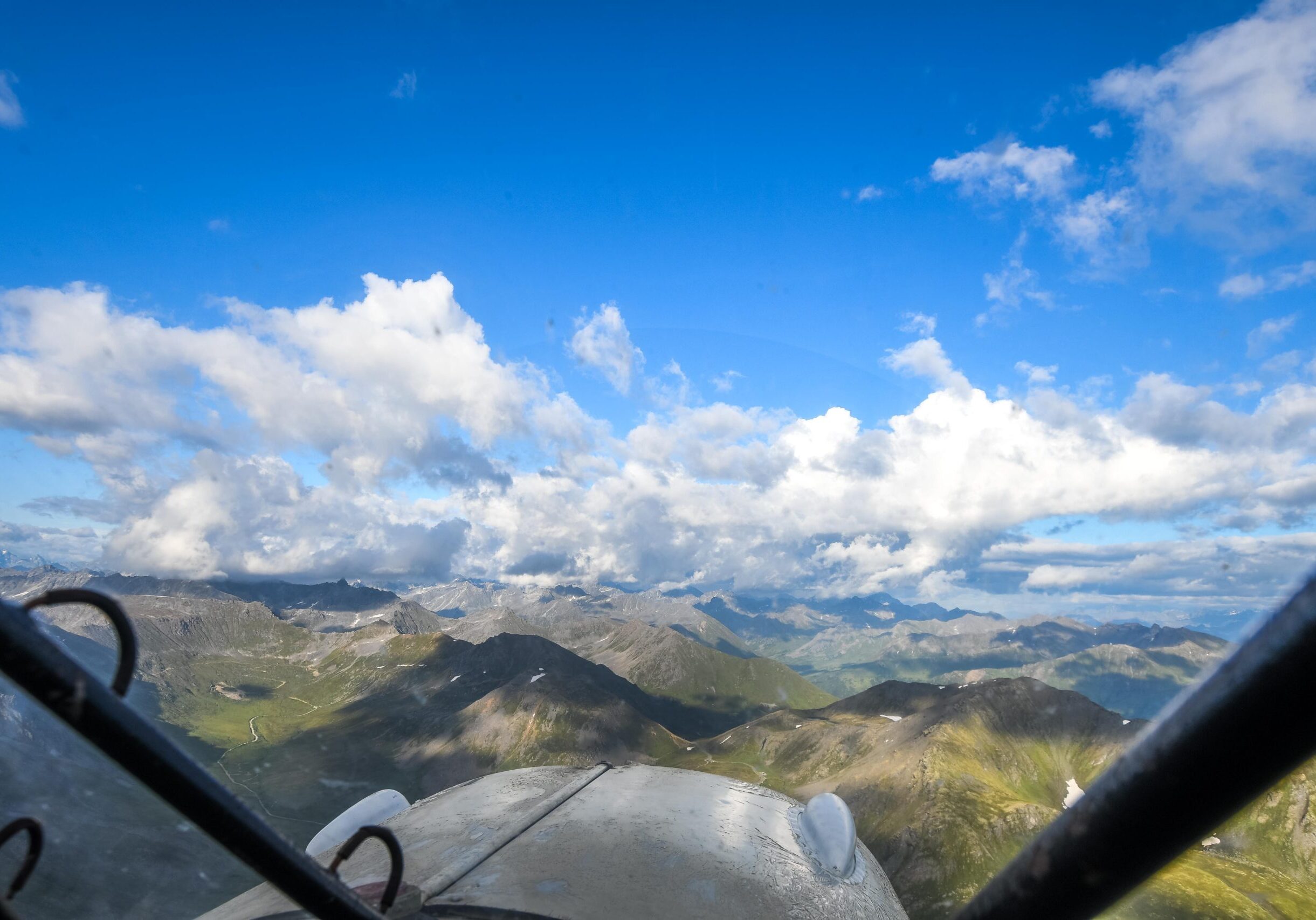 Aviation-Cockpit-Alaska Mountain View